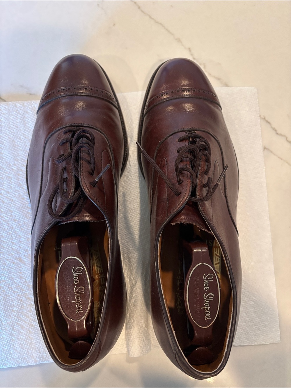 Johnston & Murphy Men's Burgundy Leather Cap-Toe Oxfords